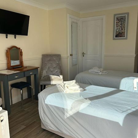 Halfway House Inn Country Lodge Йоувил Екстериор снимка