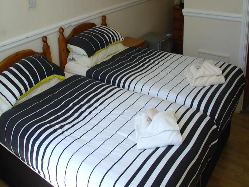 Halfway House Inn Country Lodge Йоувил Екстериор снимка