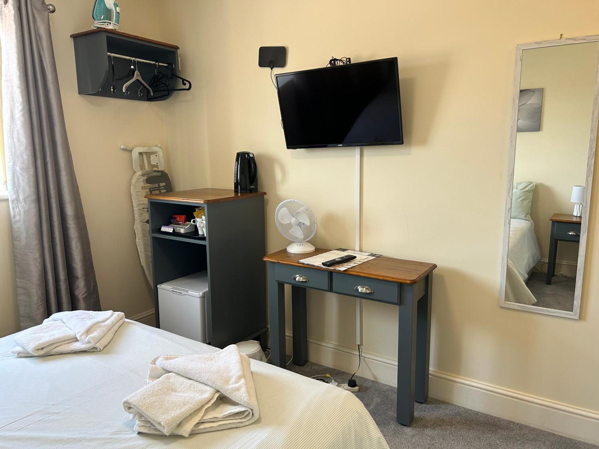 Halfway House Inn Country Lodge Йоувил Екстериор снимка