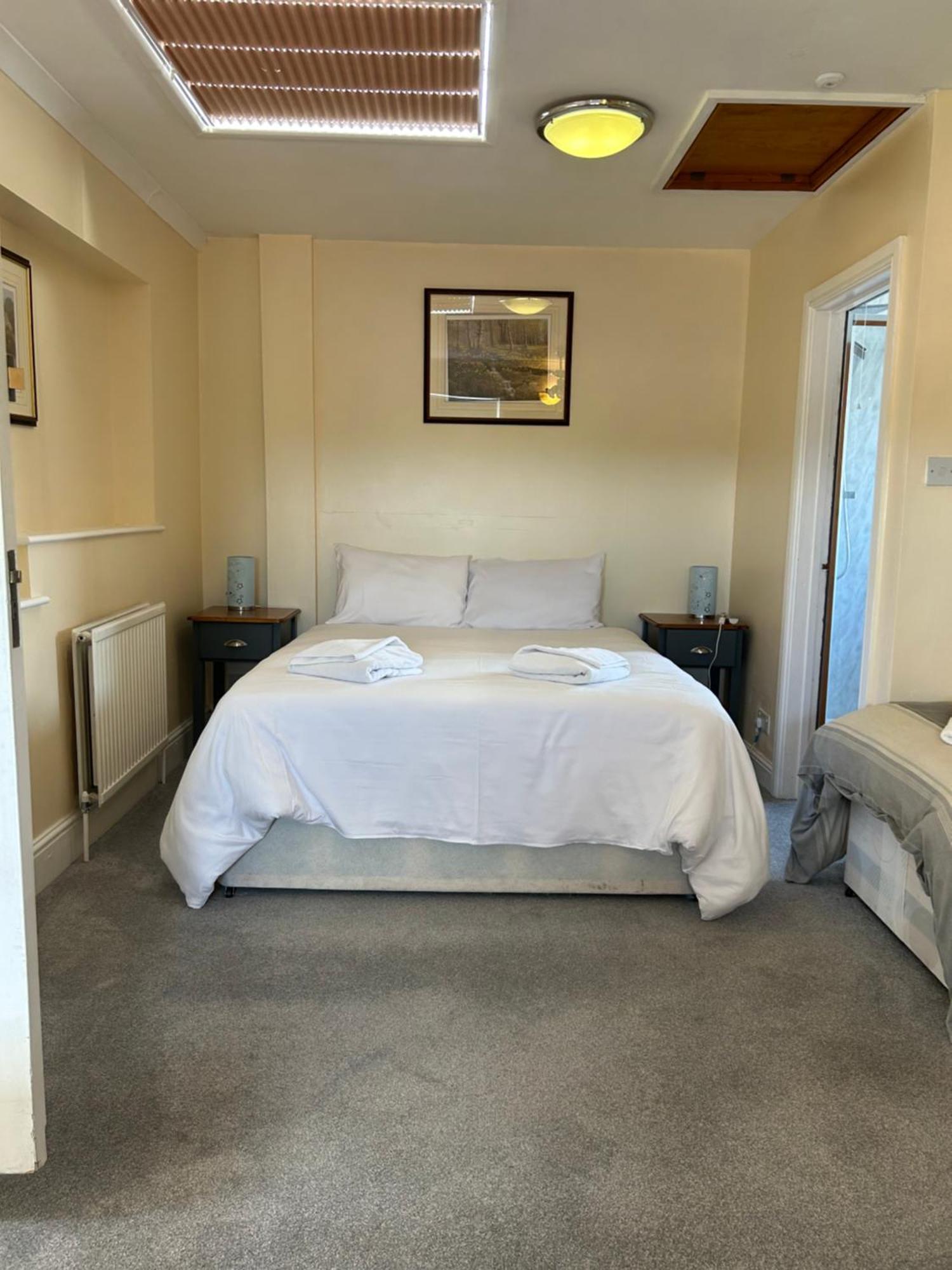 Halfway House Inn Country Lodge Йоувил Екстериор снимка