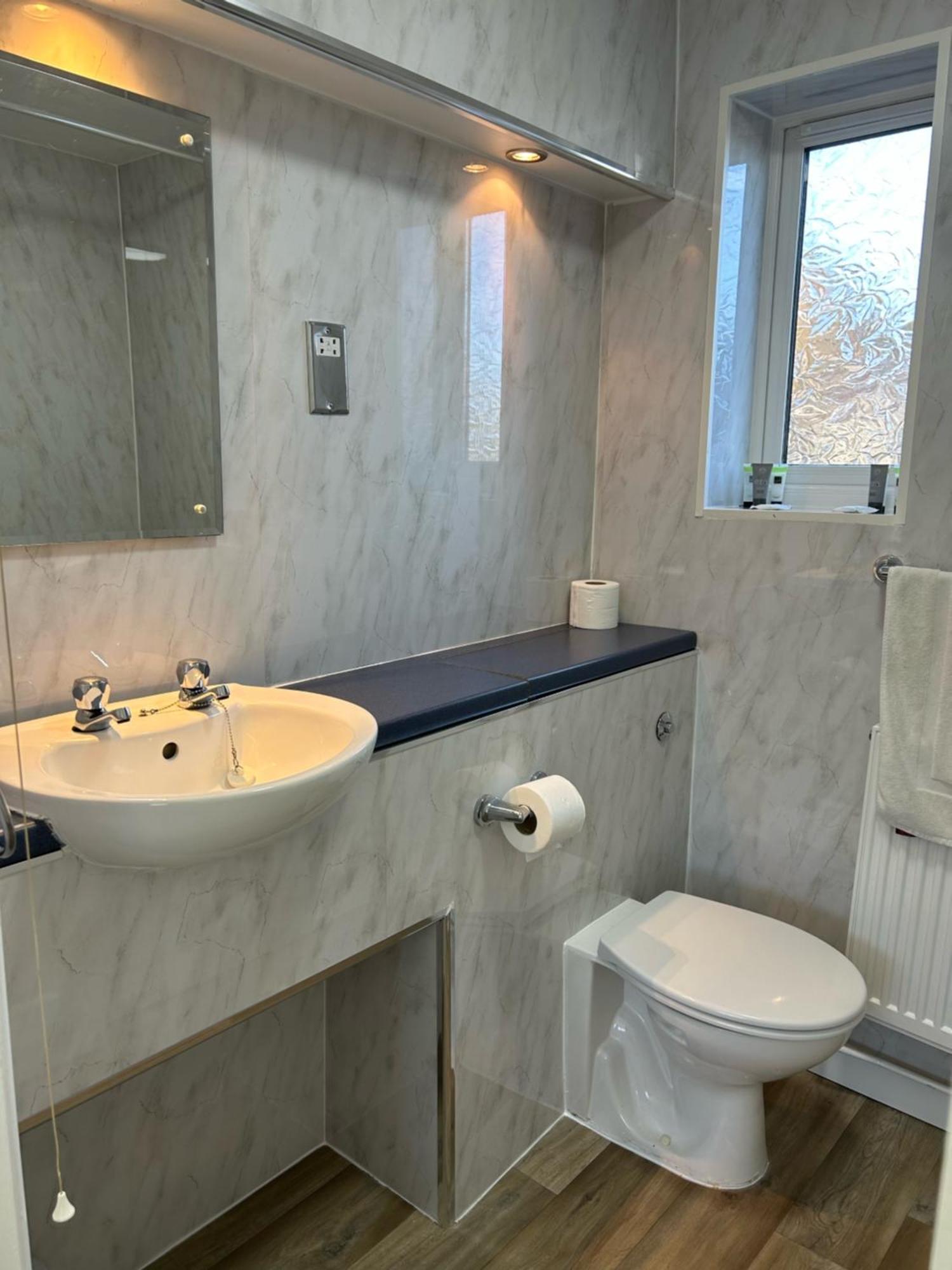 Halfway House Inn Country Lodge Йоувил Екстериор снимка
