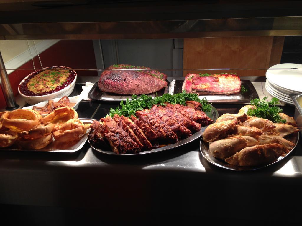 Halfway House Inn Country Lodge Йоувил Екстериор снимка