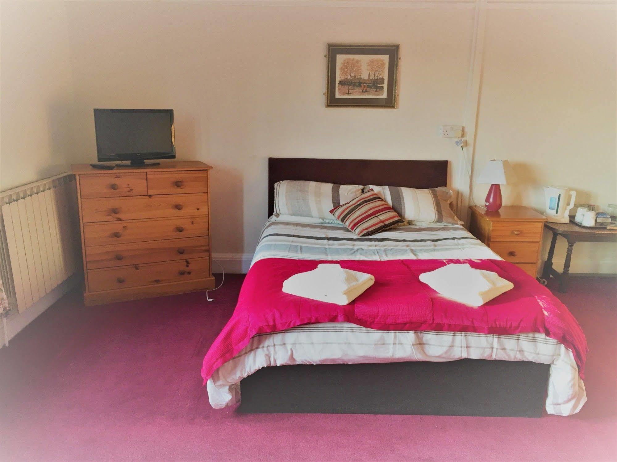 Halfway House Inn Country Lodge Йоувил Екстериор снимка